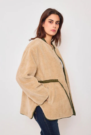 BOMBER