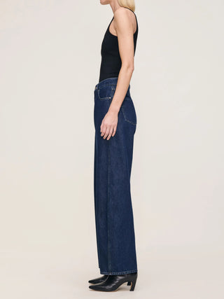 RELAXED BARREL JEANS