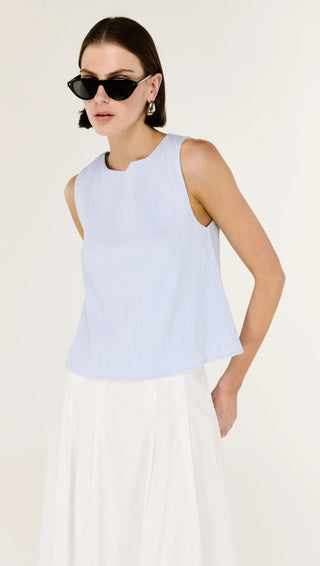 SLEEVELESS TOP