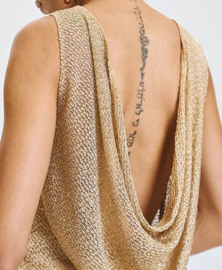 SLEEVELESS TOP