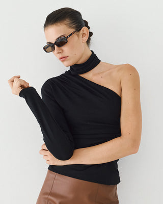 ONE SHOULDER TOP