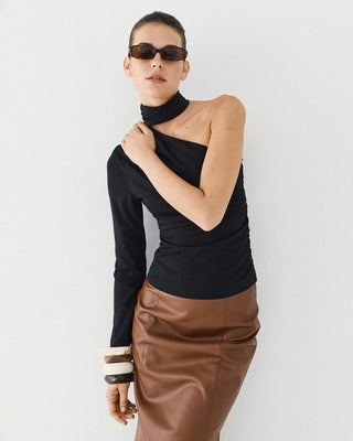 ONE SHOULDER TOP