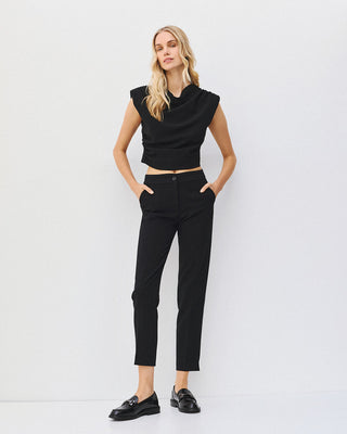 SLEEVELESS TOP