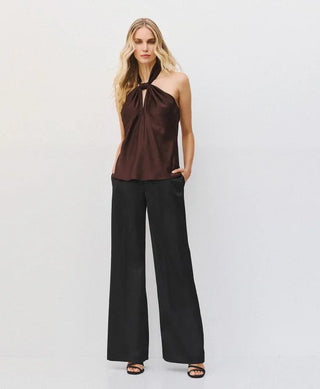 HALTERNECK TOP