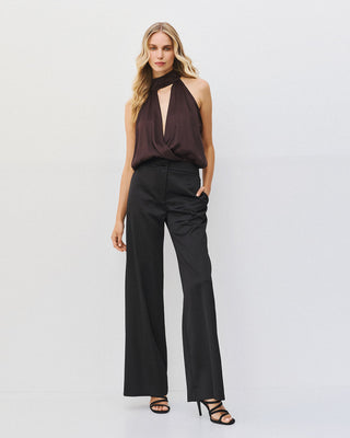 HALTERNECK TOP
