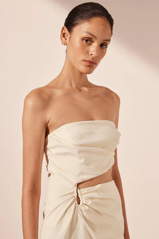 STRAPLESS DRESS