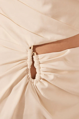 STRAPLESS DRESS