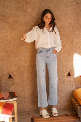 STRAIGHT LEG JEANS