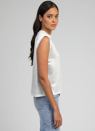 SLEEVELESS TOP