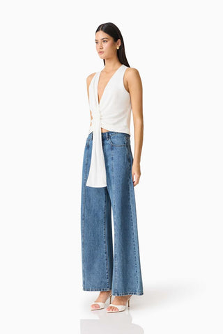 SLEEVELESS TOP