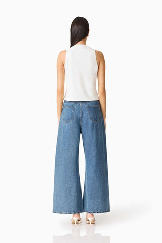 SLEEVELESS TOP