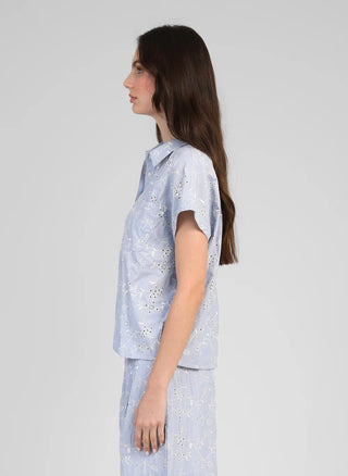 SLEEVELESS SHIRT