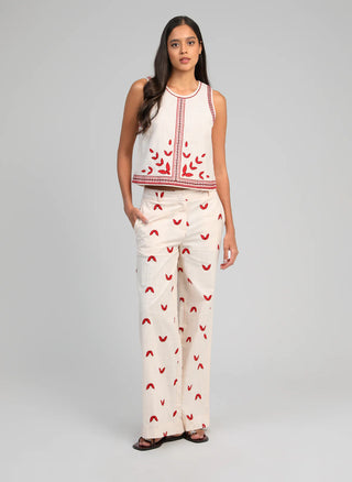 SLEEVELESS TOP