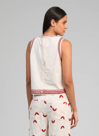 SLEEVELESS TOP