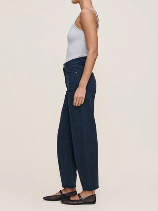 CROPPED BARREL JEANS