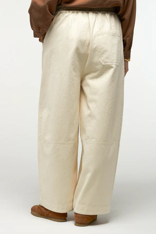 BARREL JEANS