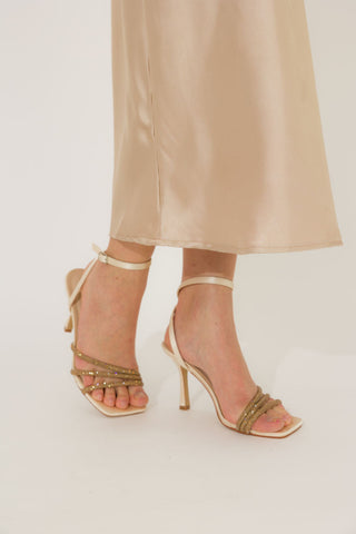 MID-HEELS