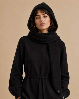 HOODED SCARF