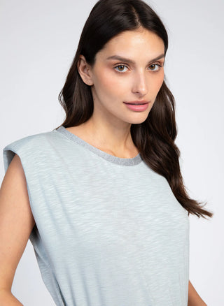 SLEEVELESS TOP