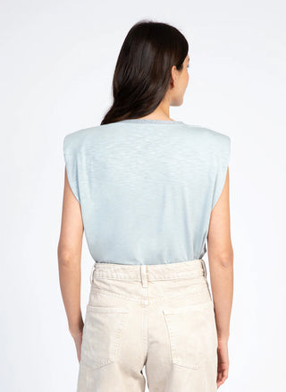 SLEEVELESS TOP